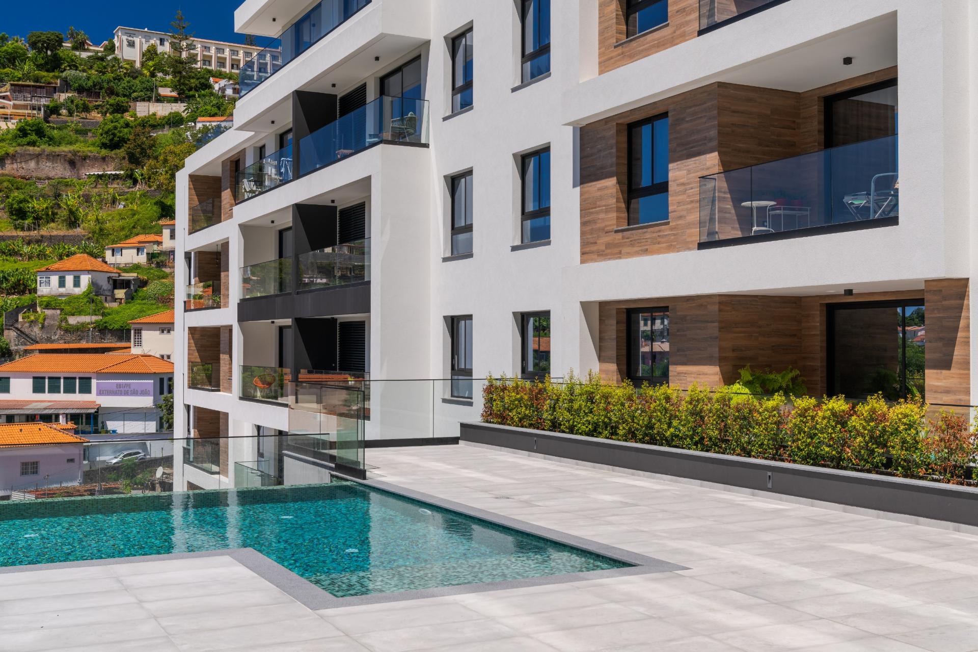 Penthouse - Uptown 13