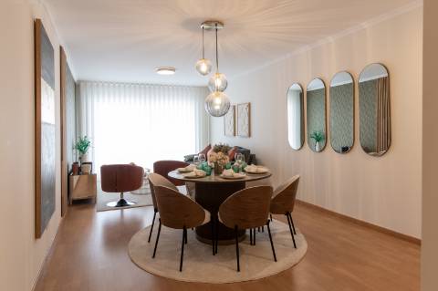 Apartamento T2 no Caniço com estacionamento e arrecadação