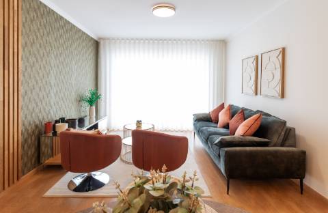 Apartamento T2 no Caniço com estacionamento e arrecadação