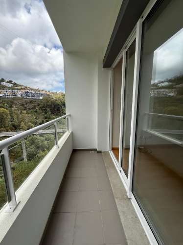 Apartamento T2 no Caniço com estacionamento e arrecadação