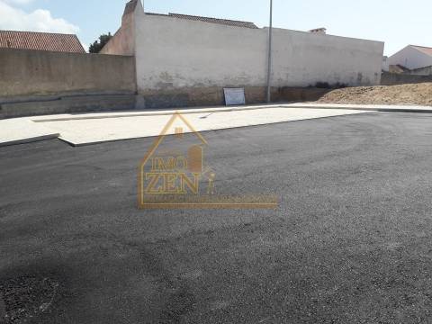 Terreno urbano localizado na Foz do Arelho