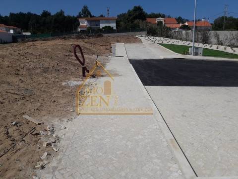 Terreno urbano localizado na Foz do Arelho
