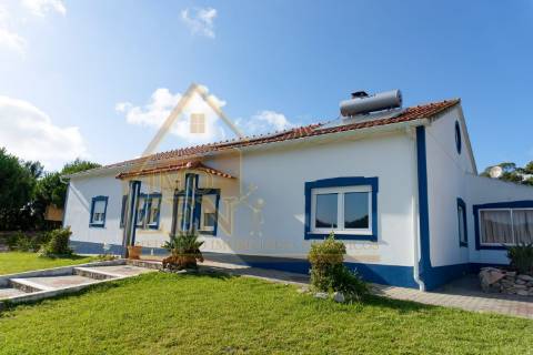 Fantástica Moradia T3 de arquitetura tradicional, num lote de 15.560m2