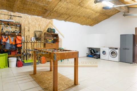 Fantástica Moradia T3 de arquitetura tradicional, num lote de 15.560m2