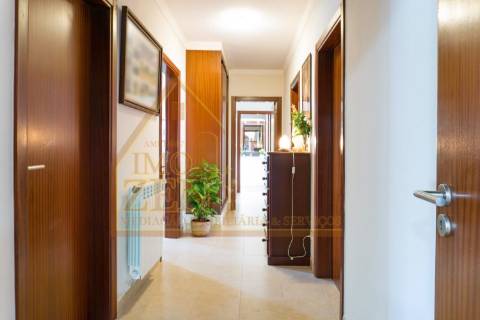 Fantástica Moradia T3 de arquitetura tradicional, num lote de 15.560m2