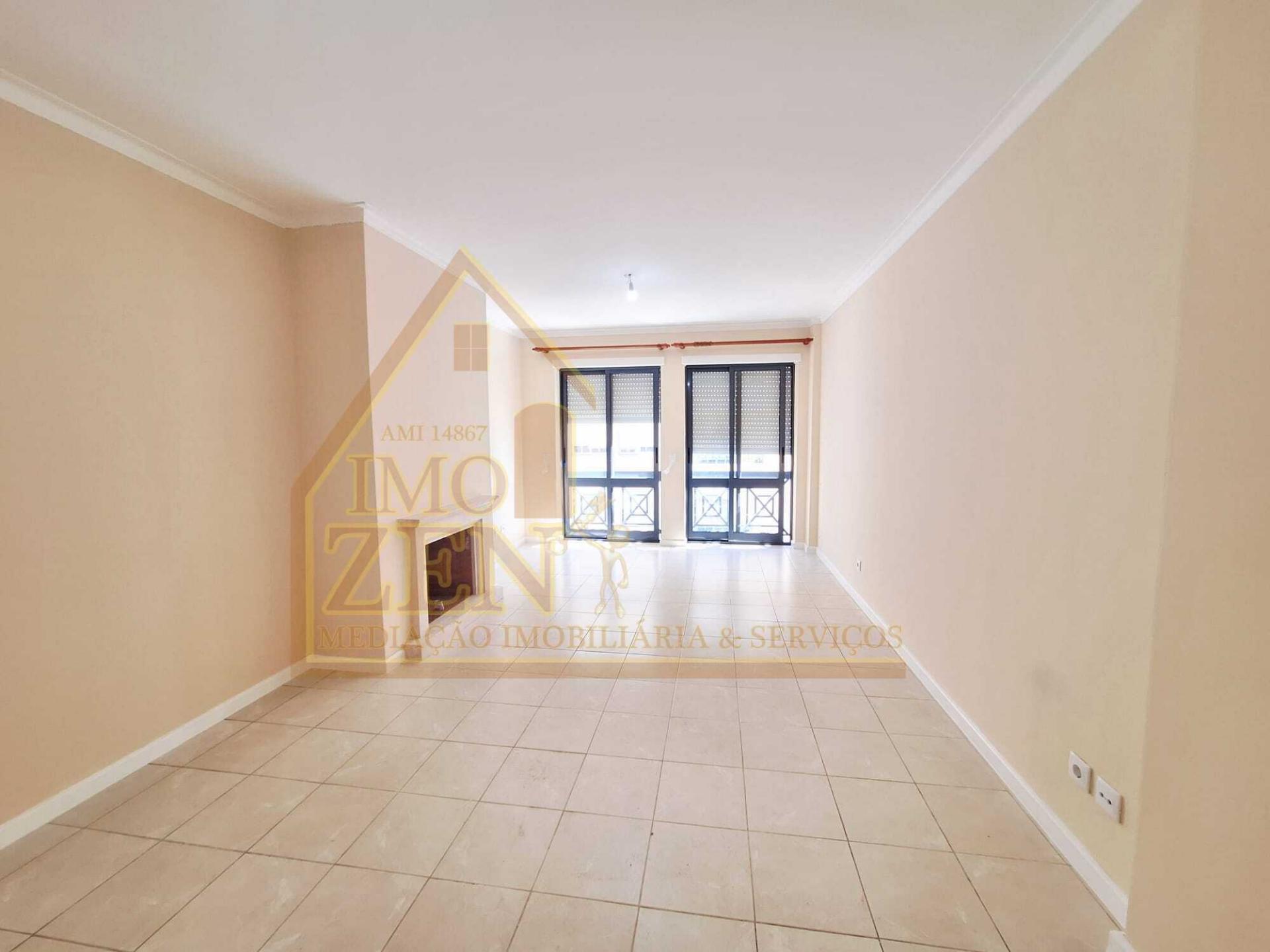 Apartamento T2 totalmente renovado