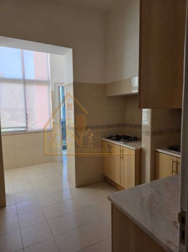 Apartamento T2 localizado em Lisboa