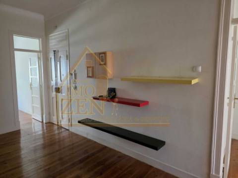 Apartamento T2 localizado em Lisboa