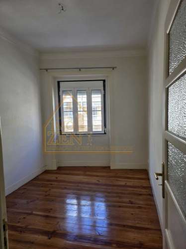 Apartamento T2 localizado em Lisboa