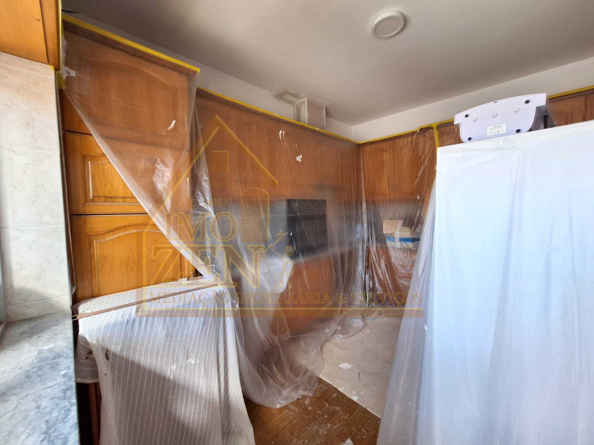 Apartamento T2 localizado em Alfeizerão