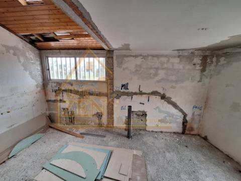 Apartamento T2+1 localizado no Nadadouro