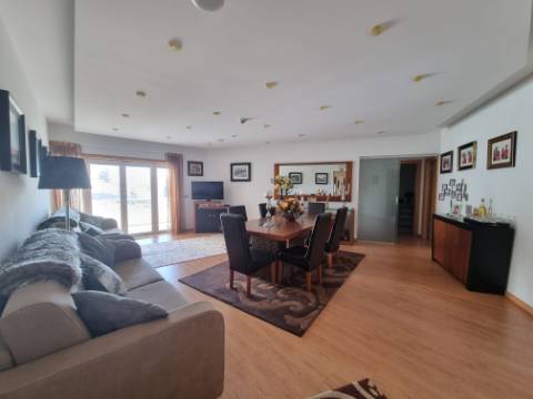 Apartamento T2 Centro da Ericeira - Arrendamento