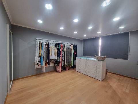 Loja Comercial - Cacém