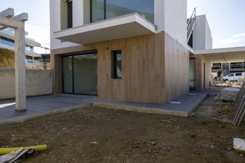 Moradia T4 com piscina junto ao centro da vila da Ericeira