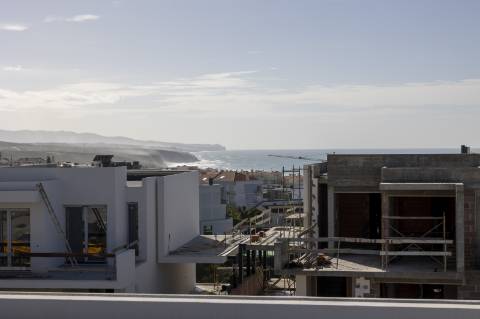 Moradia T4 com piscina junto ao centro da vila da Ericeira