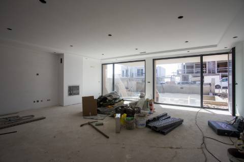 Moradia T4 com piscina junto ao centro da vila da Ericeira