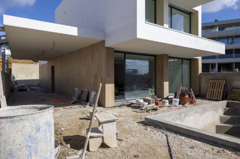 Moradia T4 com piscina junto ao centro da vila da Ericeira