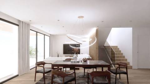 MORADIA T3+1 INSERIDA EM CONDOMÍNIO COM PISCINA JUNTO AO CENTRO DA VILA DA ERICEIRA