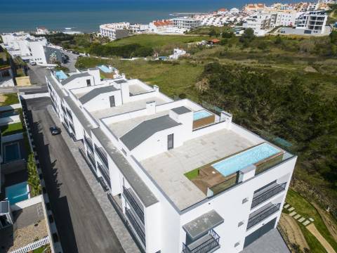 Apartamento T2 com piscina no rooftop com excelente vista de mar no centro da vila da Ericeira