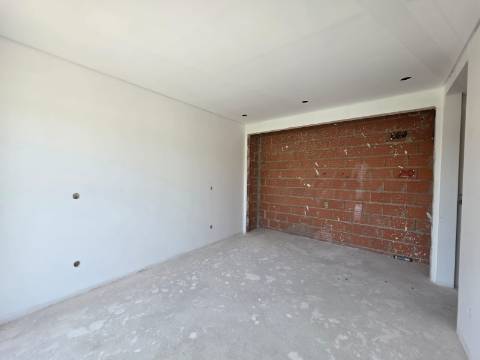 Moradia T3 Isolada em lote de gaveto na Ericeira