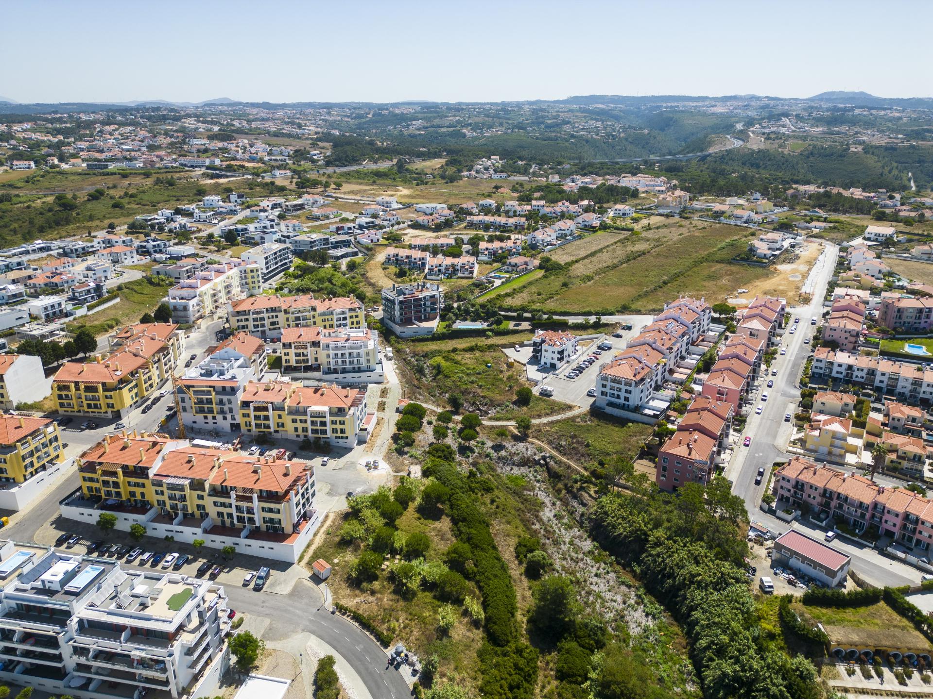 Apartamento T2 com excelente terraço virado a poente - Empreendimento Verde e Mar