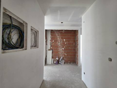 Apartamento T2 com excelente terraço virado a poente - Empreendimento Verde e Mar