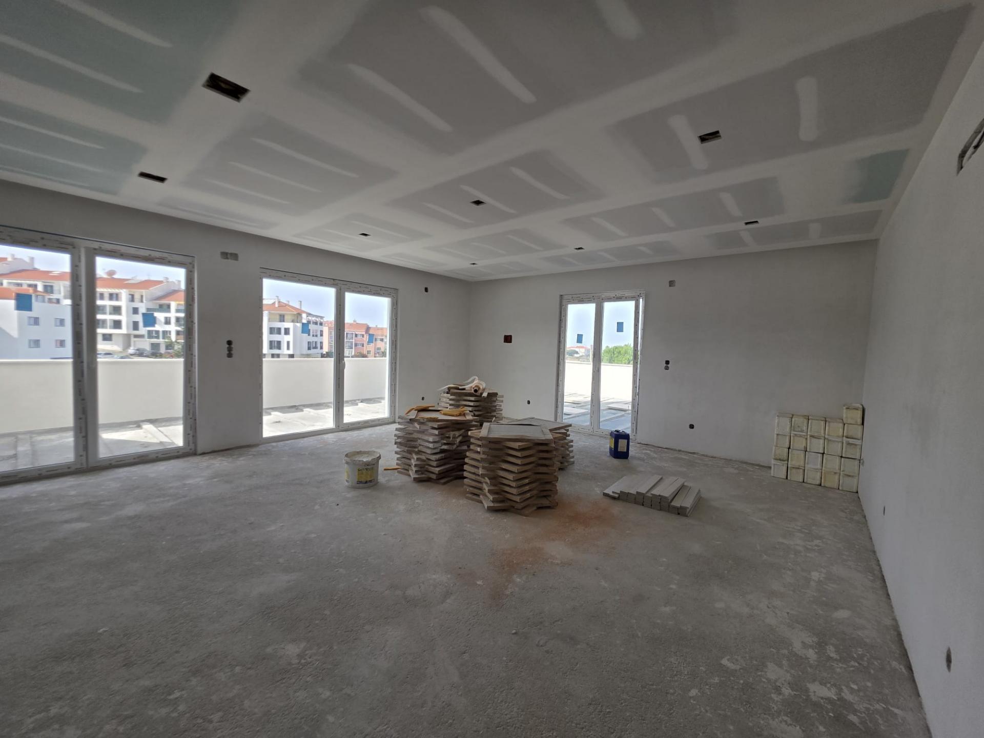 Apartamento T2 com excelente terraço virado a poente - Empreendimento Verde e Mar