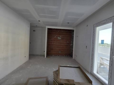 Apartamento T2 com excelente terraço virado a poente - Empreendimento Verde e Mar