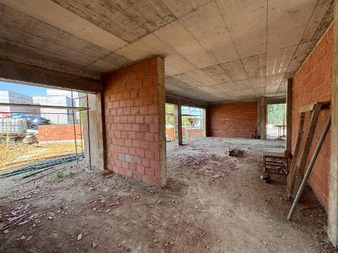 Moradia T4 Isolada com Piscina e Garagem a 4km do centro da Vila da Ericeira