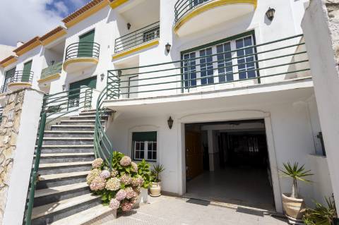 Moradia T4 junto ao centro da vila da Ericeira
