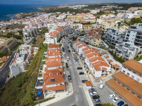 Moradia T4 junto ao centro da vila da Ericeira