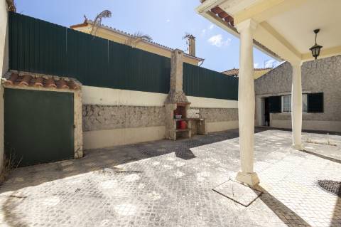 Moradia T3 a 2 km do centro da Vila da Ericeira