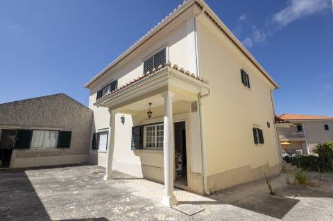 Moradia T3 a 2 km do centro da Vila da Ericeira