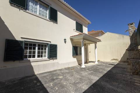 Moradia T3 a 2 km do centro da Vila da Ericeira