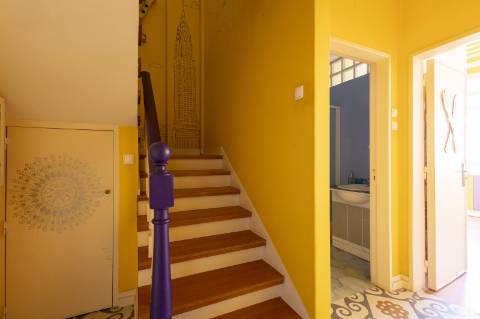 Apartamento T2 Duplex em Lisboa em edifício com elevador