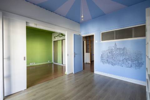 Apartamento T2 Duplex em Lisboa em edifício com elevador