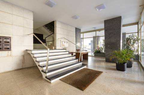 Apartamento T2 Duplex em Lisboa em edifício com elevador