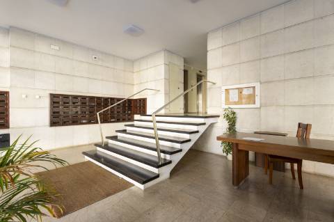 Apartamento T2 Duplex em Lisboa em edifício com elevador