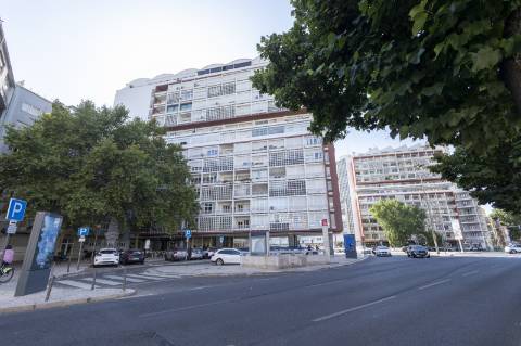 Apartamento T2 Duplex em Lisboa em edifício com elevador