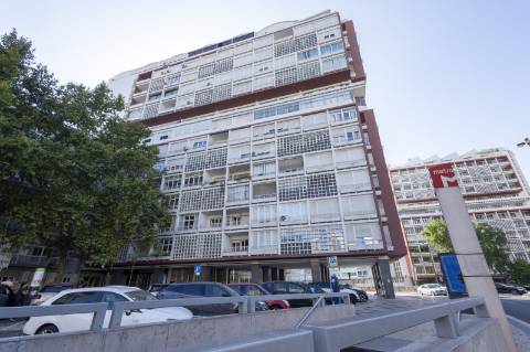 Apartamento T2 Duplex em Lisboa em edifício com elevador