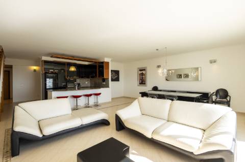 Apartamento T4 Duplex na Quinta de São Sebastião