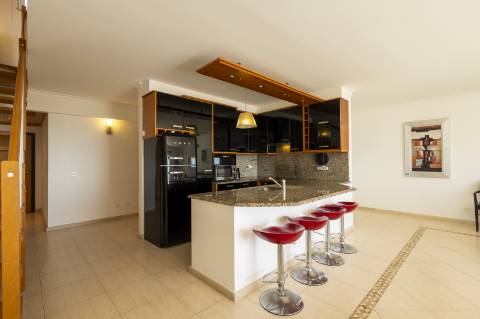 Apartamento T4 Duplex na Quinta de São Sebastião