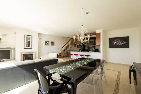 Apartamento T4 Duplex na Quinta de São Sebastião