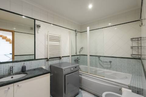 Apartamento T4 Duplex na Quinta de São Sebastião