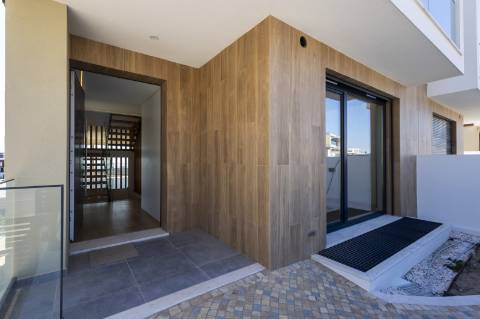 Moradia T4 Contemporânea na Ericeira com piscina