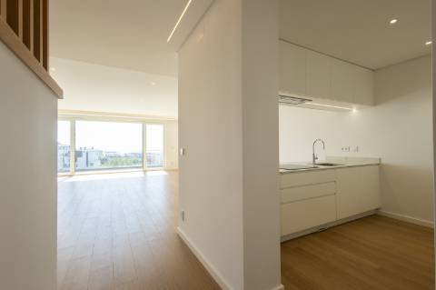 Moradia T4 Contemporânea na Ericeira com piscina