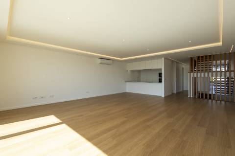 Moradia T4 Contemporânea na Ericeira com piscina