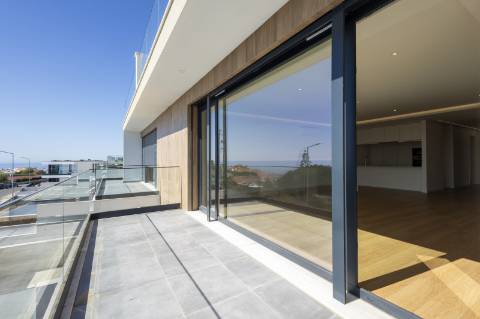 Moradia T4 Contemporânea na Ericeira com piscina