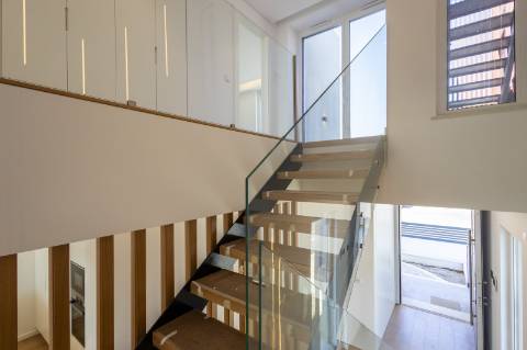 Moradia T4 Contemporânea na Ericeira com piscina