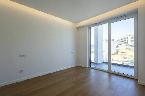 Moradia T4 Contemporânea na Ericeira com piscina